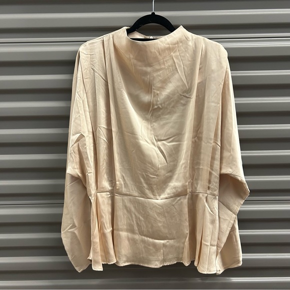 Ivory Peplum Style Blouse - Picture 5 of 8